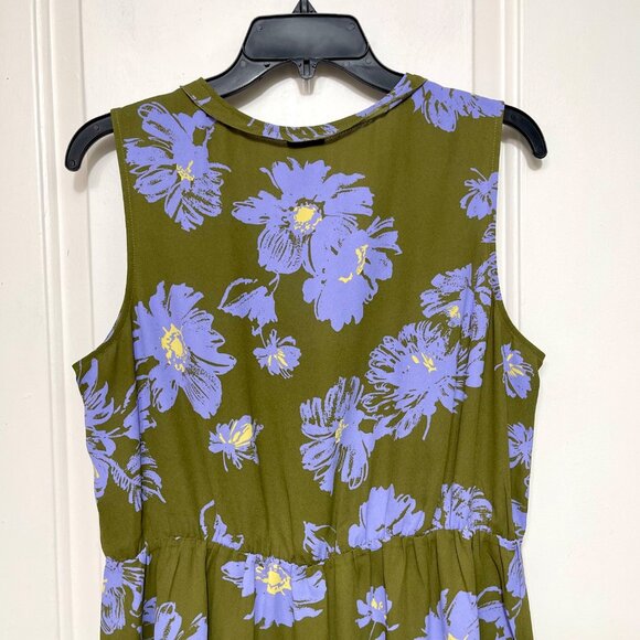 CABI Celebrity Floral Print V-Neck Sleeveless Peplum Top in Olive Green, Lavand - Picture 9 of 13